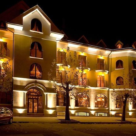 היסריה Hotel Chinar מראה חיצוני תמונה