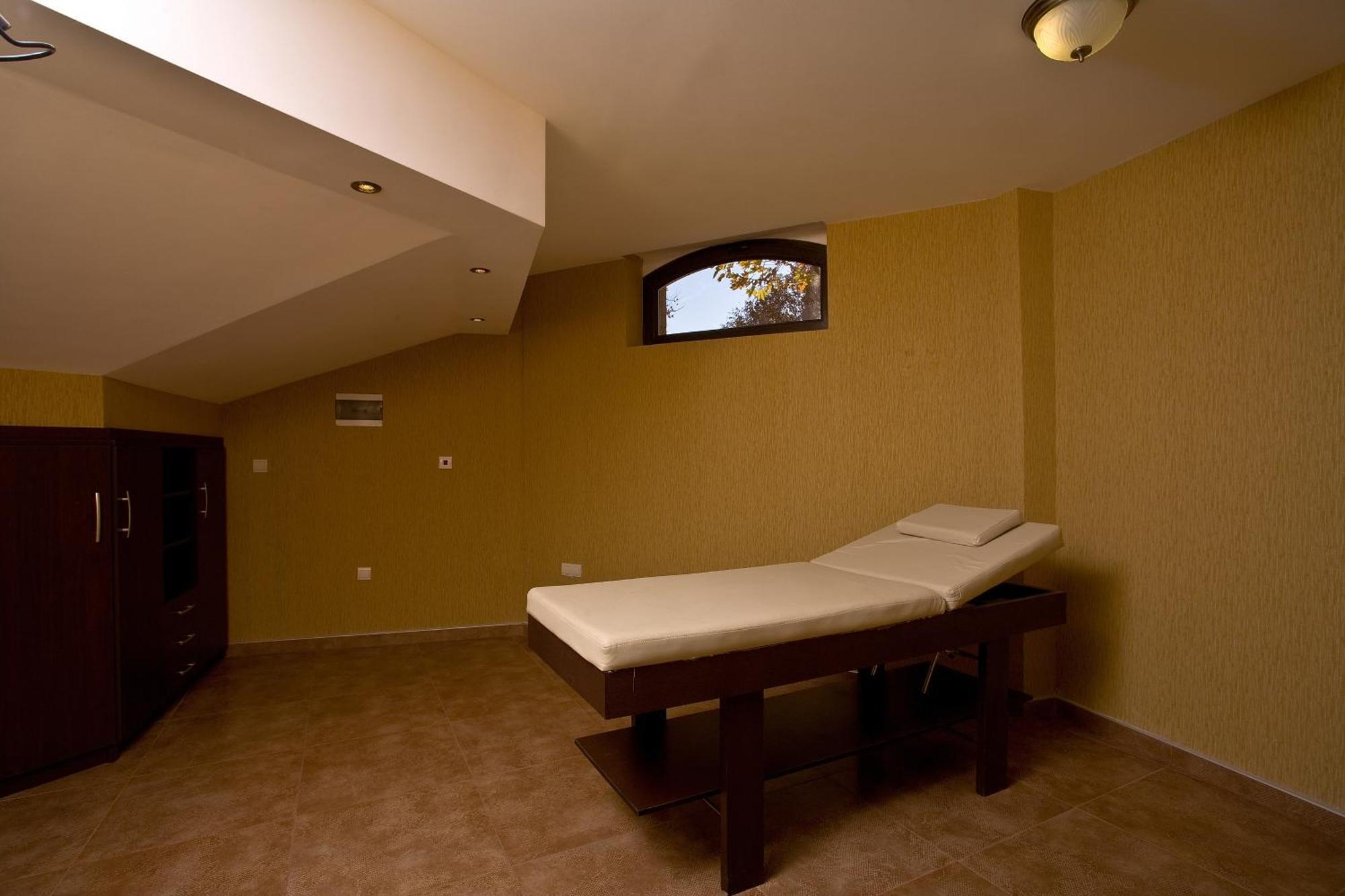 היסריה Hotel Chinar מראה חיצוני תמונה
