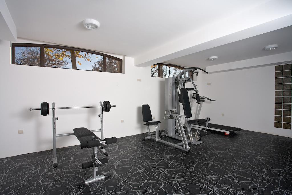 היסריה Hotel Chinar מראה חיצוני תמונה