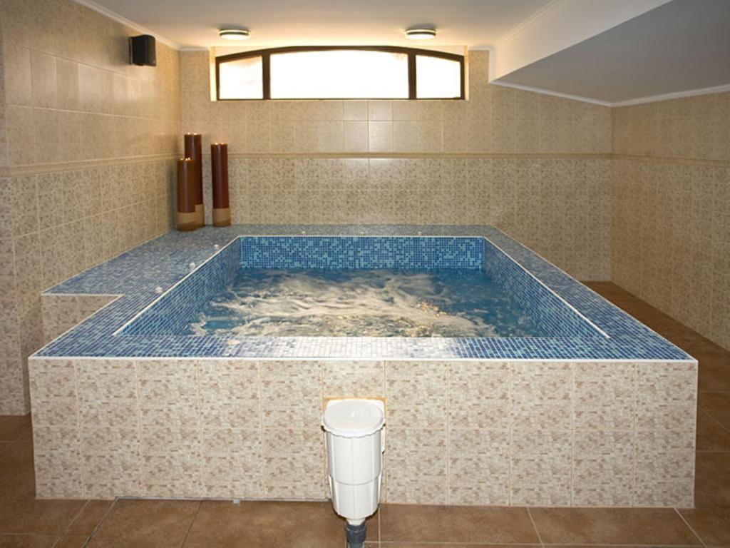 היסריה Hotel Chinar מראה חיצוני תמונה