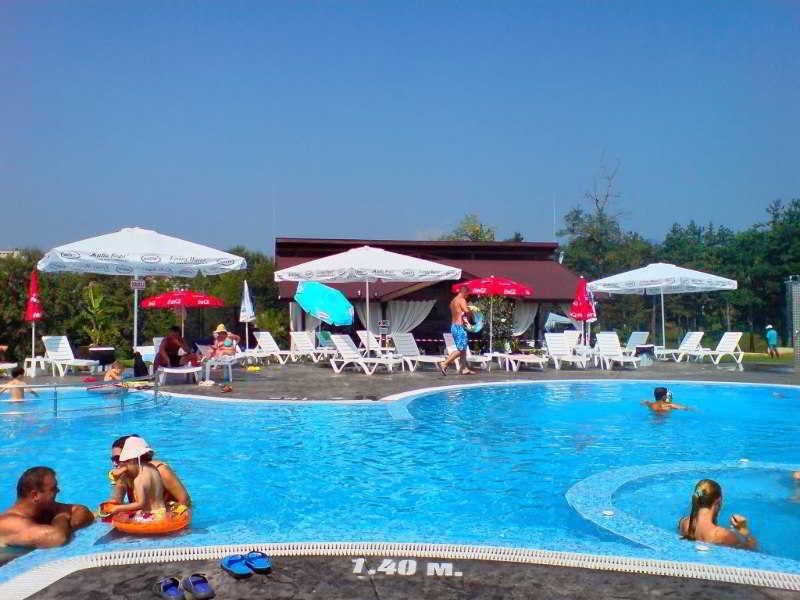 היסריה Hotel Chinar מראה חיצוני תמונה