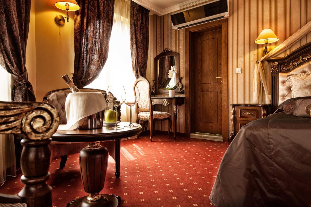 היסריה Hotel Chinar מראה חיצוני תמונה