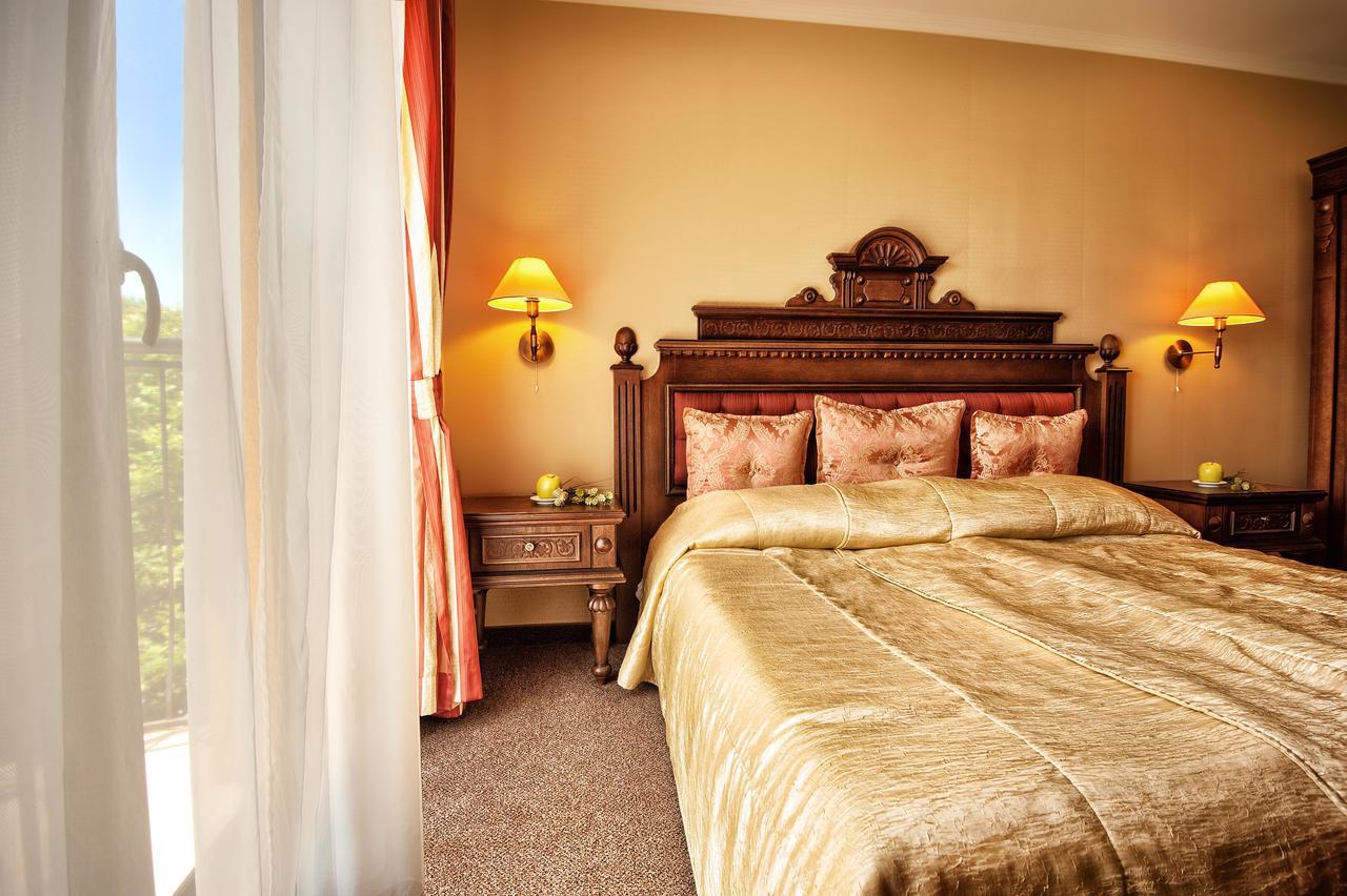 היסריה Hotel Chinar מראה חיצוני תמונה
