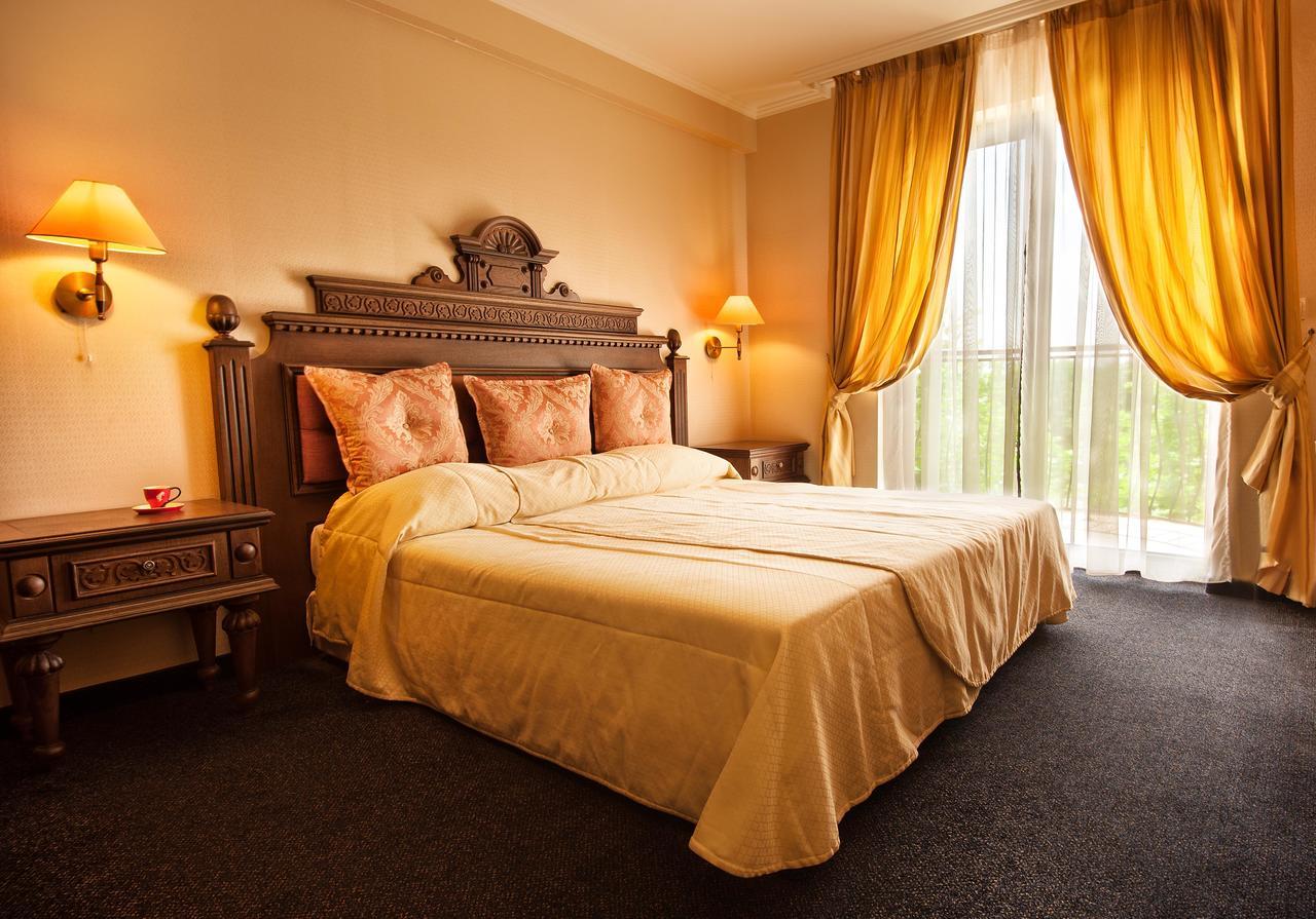 היסריה Hotel Chinar מראה חיצוני תמונה