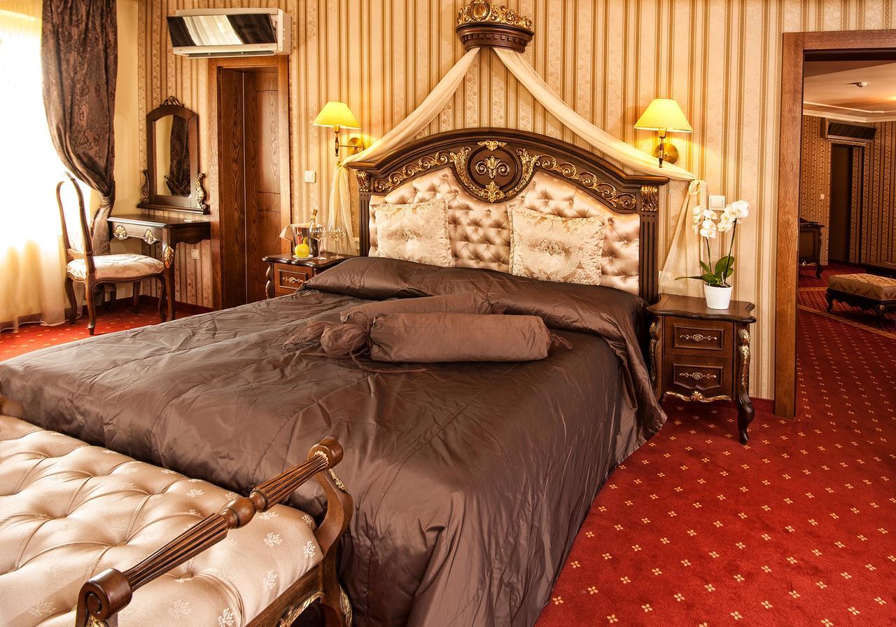 היסריה Hotel Chinar מראה חיצוני תמונה
