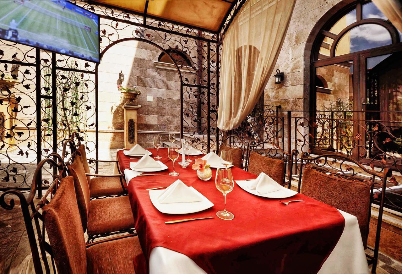 היסריה Hotel Chinar מראה חיצוני תמונה