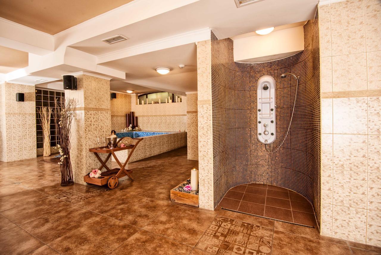 היסריה Hotel Chinar מראה חיצוני תמונה