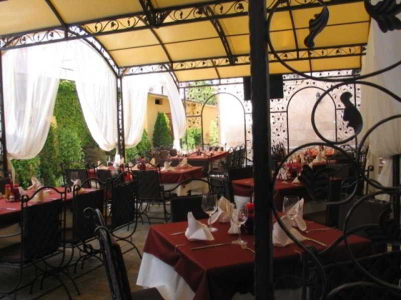 היסריה Hotel Chinar מראה חיצוני תמונה